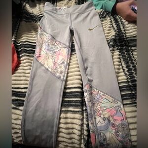 Girls NIKE leggings size medium NWOT